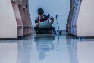 (两名幼师殴打多名学生被辞退网友评论)幼师殴打学生事件反思，如何守护孩子成长的净土？