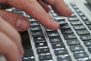 (电脑键盘图片介绍图片怎么打开)电脑键盘图片解析，功能、设计与使用指南