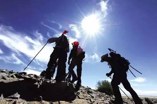 登山我最强城镇叠叠乐下载-登山我最强中文下载手机版v.3.25